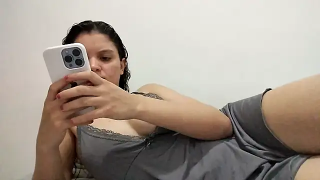 Snapshot of isabelly08ty chatting on November 19, 2025, 6:08 pm isabelly08ty online show from November 19, 2025, 6:08 pm