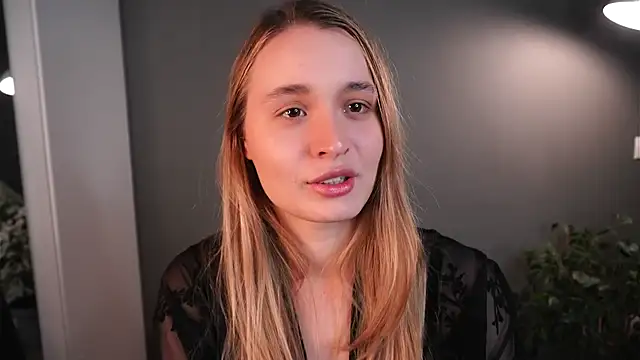 Snapshot of lisa_schiele chatting on November 26, 2025, 8:10 pm lisa schiele online show from November 26, 2025, 8:10 pm