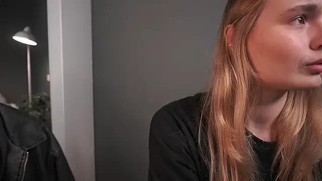 Snapshot of lisa_schiele chatting on November 28, 2025, 8:00 pm lisa schiele online show from November 28, 2025, 8:00 pm