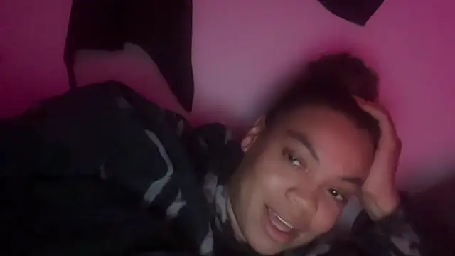 Snapshot of zahrabliss chatting on October 4, 2025, 1:36 am zahrabliss online show from October 4, 2025, 1:36 am