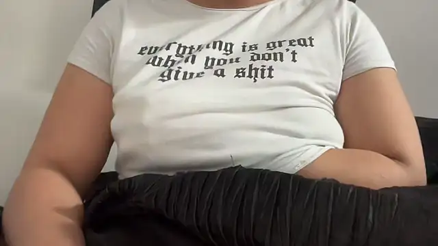 Snapshot of zahrabliss chatting on October 13, 2025, 3:34 pm zahrabliss online show from October 13, 2025, 3:34 pm