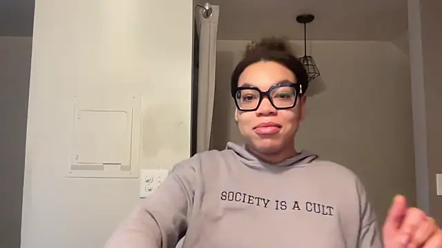 Snapshot of zahrabliss chatting on December 19, 2025, 5:53 pm zahrabliss online show from December 19, 2025, 5:53 pm