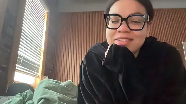 Snapshot of zahrabliss chatting on January 9, 2026, 4:10 pm zahrabliss online show from January 9, 2026, 4:10 pm