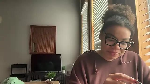 Snapshot of zahrabliss chatting on January 14, 2026, 3:28 pm zahrabliss online show from January 14, 2026, 3:28 pm