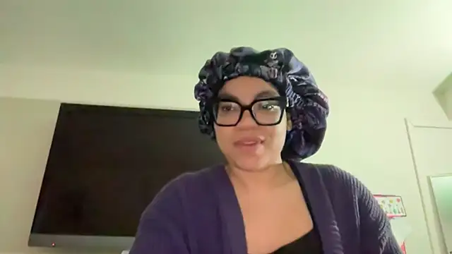 Snapshot of zahrabliss chatting on February 5, 2026, 11:09 pm zahrabliss online show from February 5, 2026, 11:09 pm