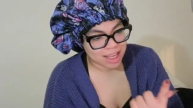 Snapshot of zahrabliss chatting on February 6, 2026, 10:46 pm zahrabliss online show from February 6, 2026, 10:46 pm