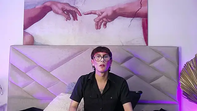 Soro Lovelyboy online show from September 19, 2025, 4:25 am