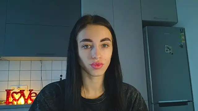 Snapshot of EvaMelnik chatting on September 24, 2025, 3:04 pm EvaMelnik online show from September 24, 2025, 3:04 pm