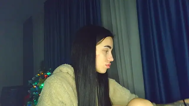 Snapshot of EvaMelnik chatting on November 24, 2025, 3:23 pm EvaMelnik online show from November 24, 2025, 3:23 pm