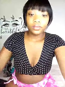 Snapshot of Young_Slut21 chatting on October 7, 2025, 12:30 am Young Slut21 online show from October 7, 2025, 12:30 am