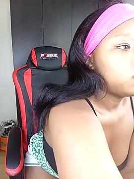 Snapshot of Young_Slut21 chatting on October 16, 2025, 4:35 am Young Slut21 online show from October 16, 2025, 4:35 am