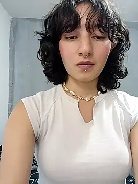 Snapshot of LuaBusch chatting on December 18, 2025, 6:19 am LuaBusch online show from December 18, 2025, 6:19 am