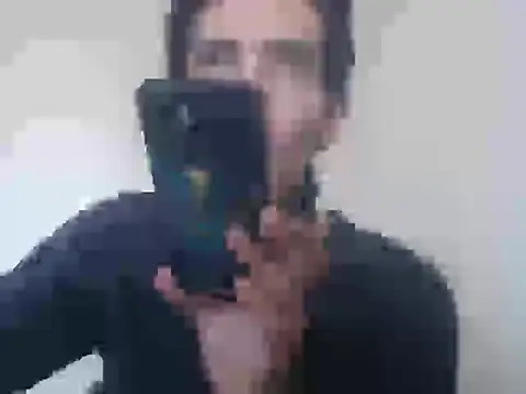Snapshot of snackontime18 chatting on May 23, 2026, 6:34 pm snackontime18 online show from May 23, 2026, 6:34 pm