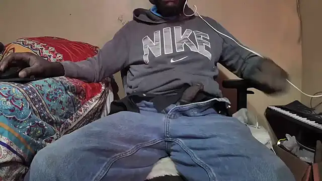 EYEzIAM online show from January 14, 2026, 4:07 am