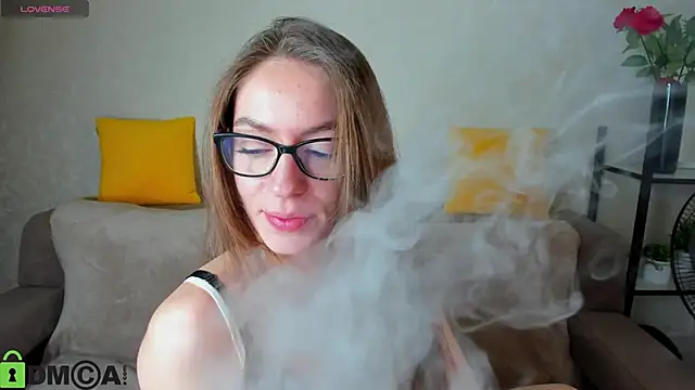 Agnes Wells online show from October 22, 2025, 9:31 am