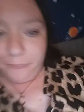 Snapshot of Feuchtekitty92@xh chatting on October 18, 2025, 5:57 pm Feuchtekitty92xh online show from October 18, 2025, 5:57 pm