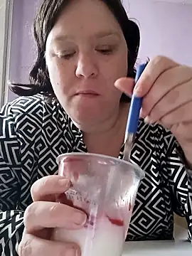 Feuchtekitty92xh online show from April 24, 2026, 6:38 am