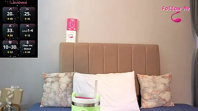 Snapshot of Penelophe01 chatting on January 11, 2026, 2:44 pm Penelophe01 online show from January 11, 2026, 2:44 pm