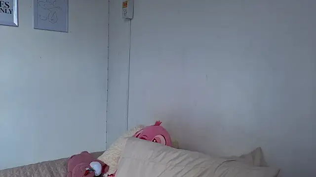 Snapshot of Penelophe01 chatting on February 15, 2026, 6:59 pm Penelophe01 online show from February 15, 2026, 6:59 pm