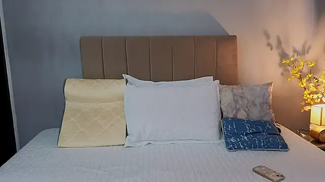 Penelophe01 online show from March 7, 2026, 7:11 pm