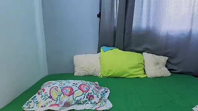 Penelophe01 online show from March 28, 2026, 7:02 pm