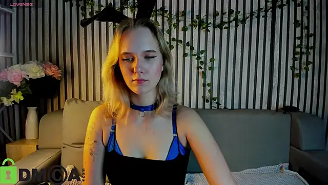 Snapshot of Casey_Sweeet chatting on October 28, 2025, 3:58 pm Casey Sweeet online show from October 28, 2025, 3:58 pm