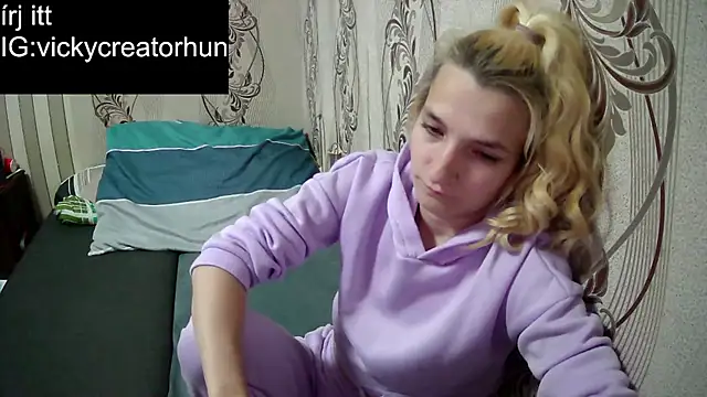Snapshot of AlissaClark chatting on July 9, 2026, 8:13 pm AlissaClark online show from July 9, 2026, 8:13 pm