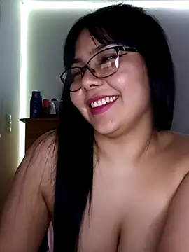 Snapshot of soo2303 chatting on September 19, 2025, 9:59 pm soo2303 online show from September 19, 2025, 9:59 pm