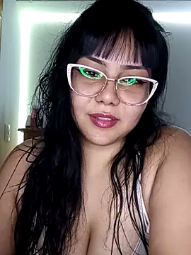 Snapshot of soo2303 chatting on November 17, 2025, 8:47 pm soo2303 online show from November 17, 2025, 8:47 pm