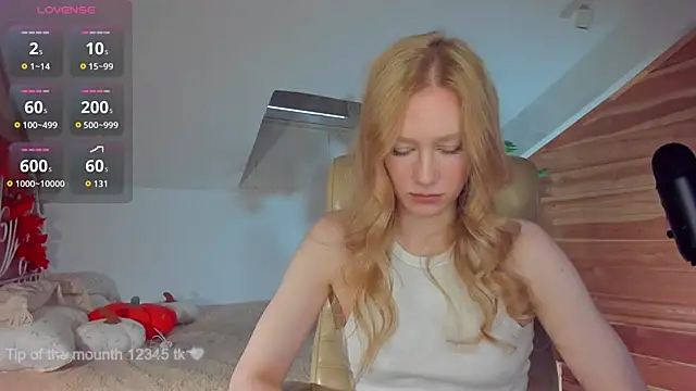 AuroraShoww online show from October 29, 2025, 12:51 pm