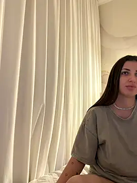 Snapshot of TiffaNoel chatting on November 29, 2025, 3:15 pm TiffaNoel online show from November 29, 2025, 3:15 pm