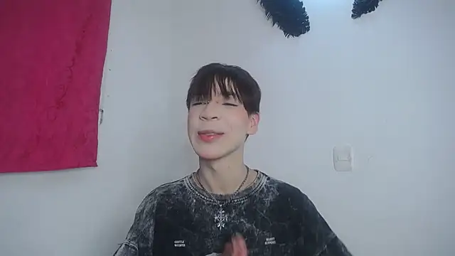 lucky stricke online show from November 2, 2025, 3:53 am