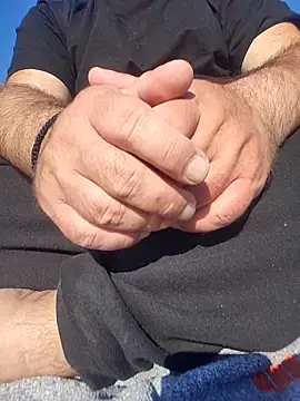 Snapshot of Nesch82 chatting on February 28, 2026, 1:56 pm Nesch82 online show from February 28, 2026, 1:56 pm