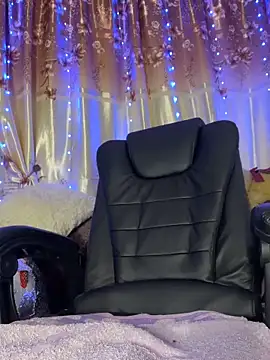 Snapshot of SquirtMilf00 chatting on February 8, 2025, 12:38 am SquirtMilf00 online show from February 8, 2025, 12:38 am