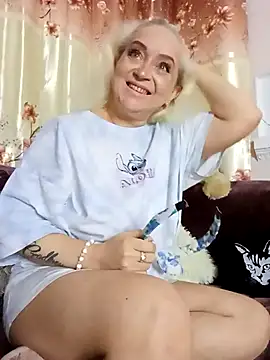 Snapshot of SquirtMilf00 chatting on February 23, 2025, 1:13 am SquirtMilf00 online show from February 23, 2025, 1:13 am