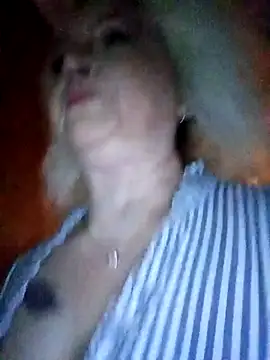 Snapshot of SquirtMilf00 chatting on March 7, 2025, 1:20 am SquirtMilf00 online show from March 7, 2025, 1:20 am