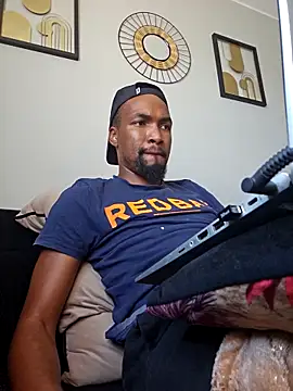 mojaymort online show from September 22, 2025, 6:59 am