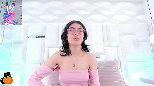 Snapshot of Im_Molly_Angel chatting on October 22, 2025, 8:08 pm Im Molly Angel online show from October 22, 2025, 8:08 pm