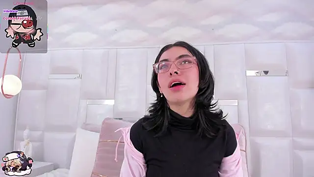 Snapshot of Im_Molly_Angel chatting on November 6, 2025, 8:32 pm Im Molly Angel online show from November 6, 2025, 8:32 pm