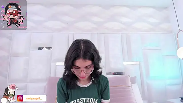 Snapshot of Im_Molly_Angel chatting on December 4, 2025, 8:06 pm Im Molly Angel online show from December 4, 2025, 8:06 pm