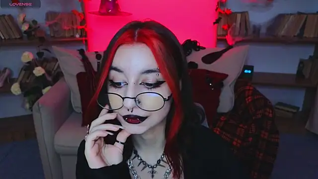 Mistress  Marcelline online show from October 26, 2025, 11:05 am