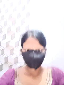 Snapshot of varnika chatting on September 10, 2025, 8:03 am varnika online show from September 10, 2025, 8:03 am