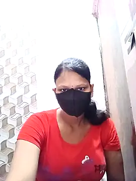 Snapshot of varnika chatting on October 7, 2025, 8:33 am varnika online show from October 7, 2025, 8:33 am