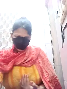 Snapshot of varnika chatting on November 8, 2025, 6:35 am varnika online show from November 8, 2025, 6:35 am