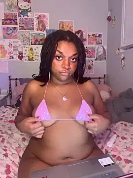 Snapshot of XKimmyGreen chatting on March 27, 2026, 7:03 am XKimmyGreen online show from March 27, 2026, 7:03 am