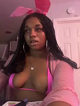 Snapshot of XKimmyGreen chatting on April 4, 2026, 3:05 am XKimmyGreen online show from April 4, 2026, 3:05 am