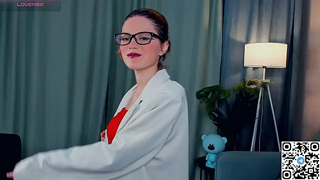 EdlinGathright online show from December 3, 2025, 3:47 am