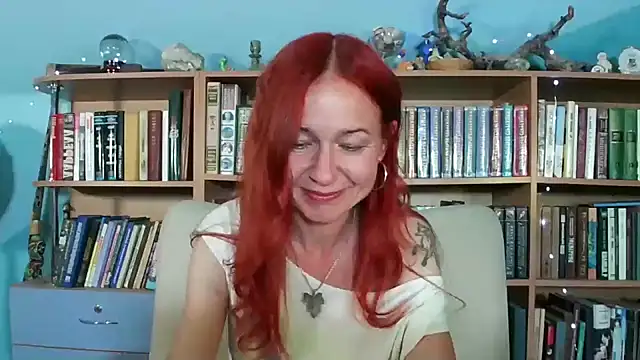 Snapshot of Foxilady357 chatting on June 7, 2026, 2:21 pm Foxilady357 online show from June 7, 2026, 2:21 pm