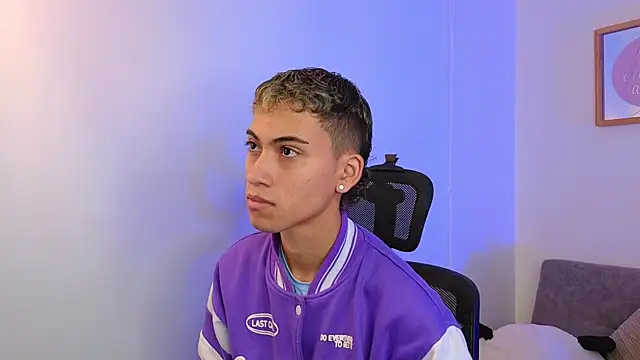 Snapshot of yulian_vasquez chatting on October 6, 2025, 12:24 pm yulian vasquez online show from October 6, 2025, 12:24 pm