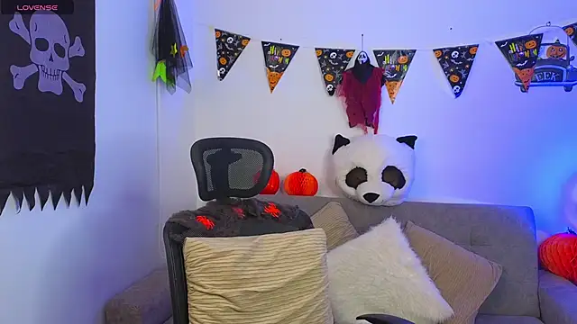 Snapshot of yulian_vasquez chatting on October 28, 2025, 12:30 pm yulian vasquez online show from October 28, 2025, 12:30 pm